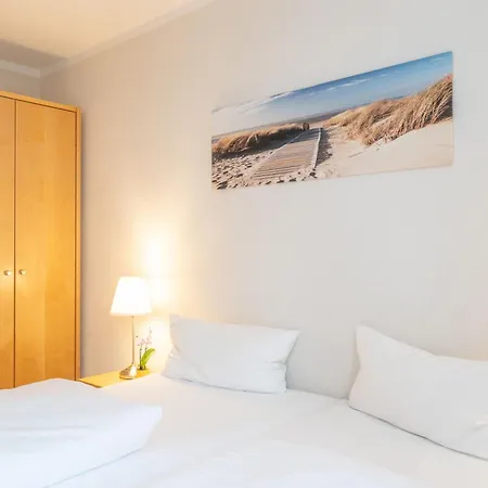 Apartment 627, Seepark *